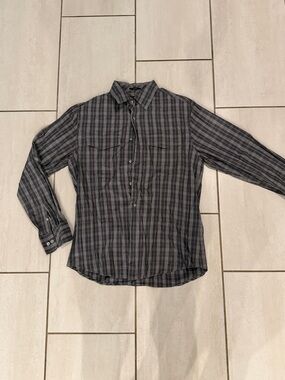 Men's Gray Plaid Long-Sleeve Button-Up Shirt